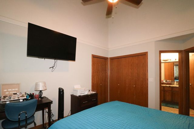 125 E Buckthorn Rd, Derby, KS 67037