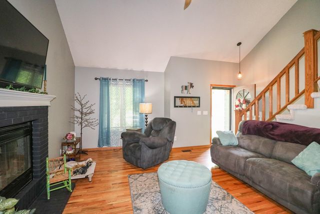 125 E Buckthorn Rd, Derby, KS 67037