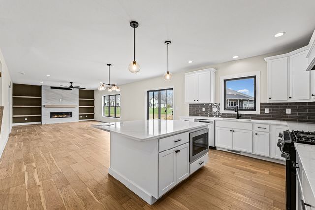 1206 Willowgrove Lane, Mahomet, IL 61853