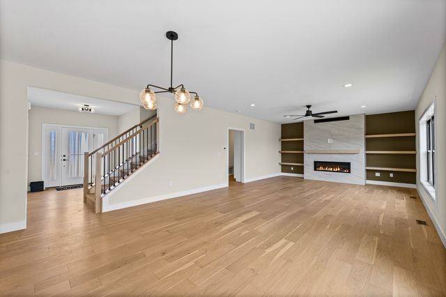 1206 Willowgrove Lane, Mahomet, IL 61853