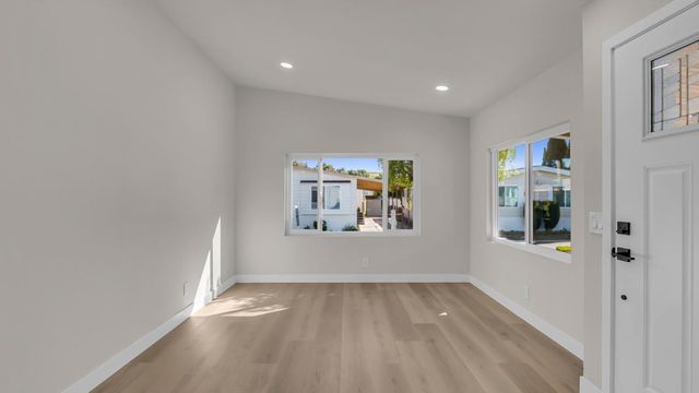 499 Millpond Drive 499, San Jose, CA 95125