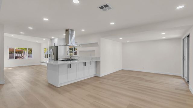 499 Millpond Drive 499, San Jose, CA 95125