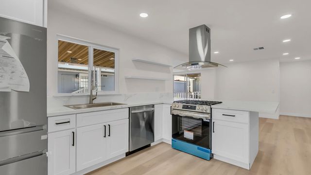 499 Millpond Drive 499, San Jose, CA 95125