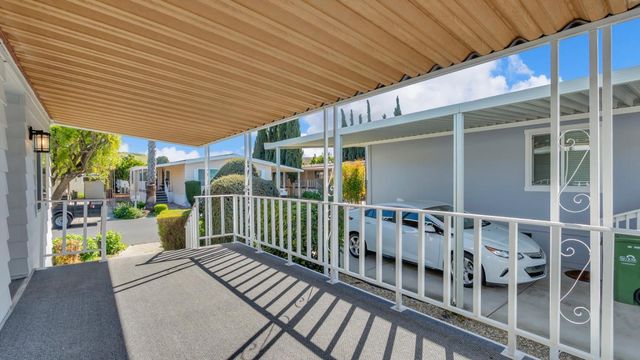 499 Millpond Drive 499, San Jose, CA 95125