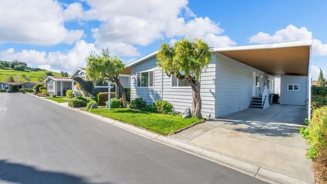 499 Millpond Drive 499, San Jose, CA 95125