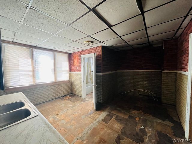 25 North Central Avenue E, Buffalo, NY 14212