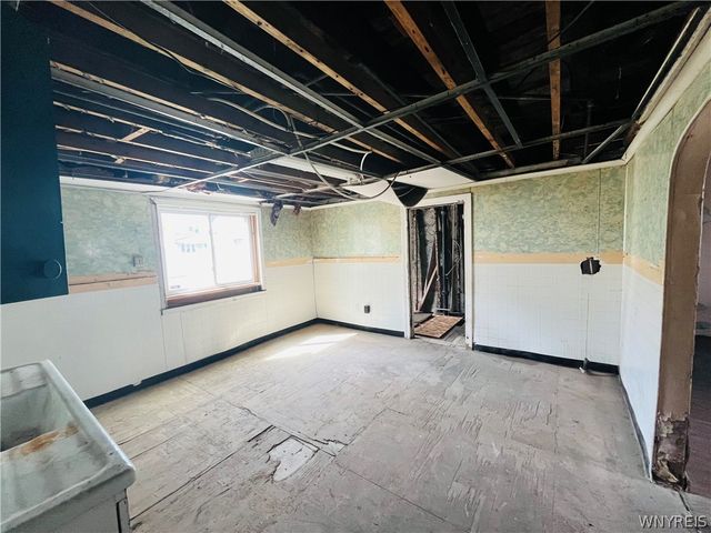 25 North Central Avenue E, Buffalo, NY 14212