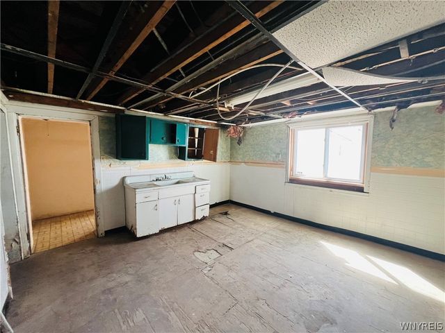 25 North Central Avenue E, Buffalo, NY 14212