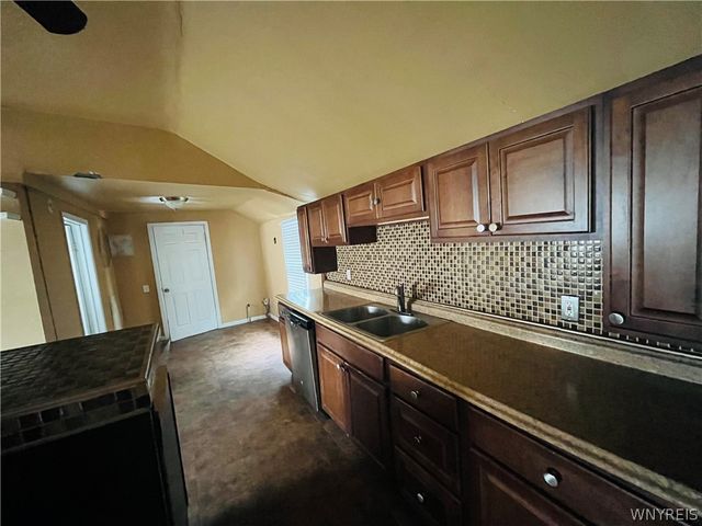 25 North Central Avenue E, Buffalo, NY 14212