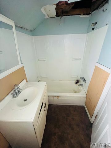 25 North Central Avenue E, Buffalo, NY 14212