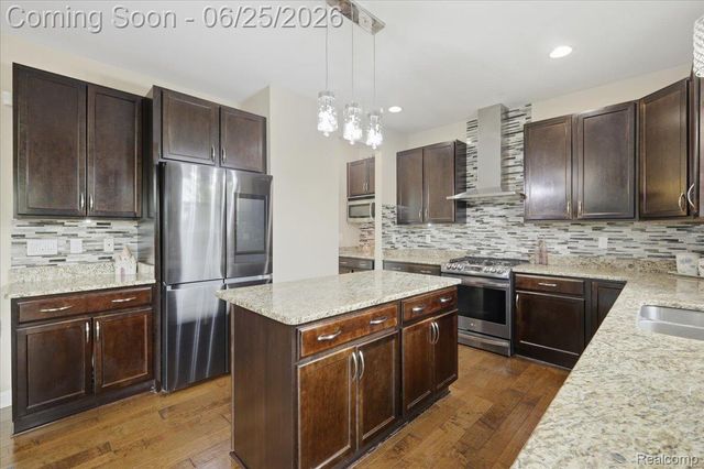 4810 E Stonegate Circle, Orion Charter Township, MI 48359