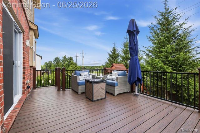 4810 E Stonegate Circle, Orion Charter Township, MI 48359