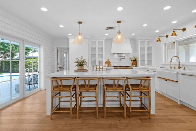 4201 NE 29TH Avenue, Fort Lauderdale, FL 33308