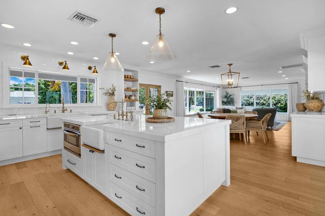 4201 NE 29TH Avenue, Fort Lauderdale, FL 33308