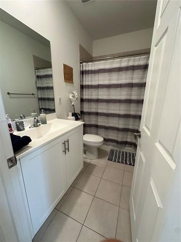 4706 Santa Cruz Way, Davie, FL 33314