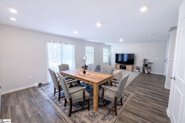 727 Wayfinder Run, Inman, SC 29349