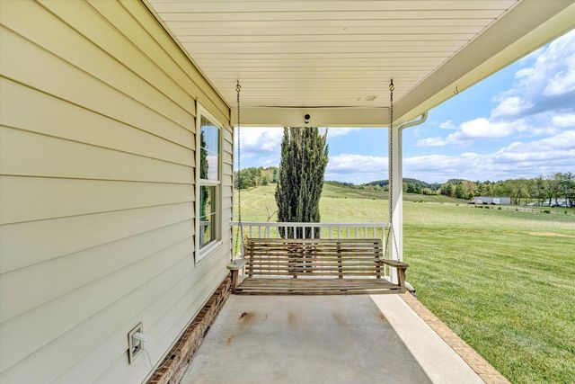 1757 Daniels Run RD NE, Check, VA 24072