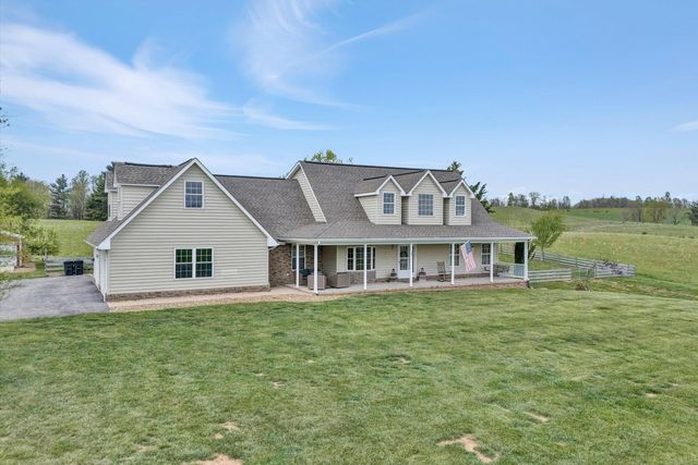 1757 Daniels Run RD NE, Check, VA 24072