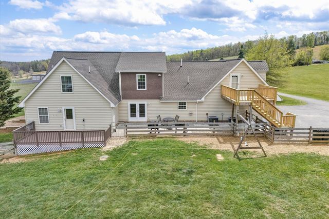 1757 Daniels Run RD NE, Check, VA 24072