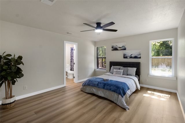 908 Red Oak Street, Azle, TX 76020