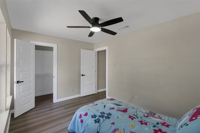 908 Red Oak Street, Azle, TX 76020