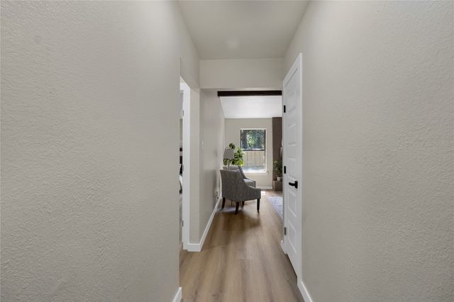908 Red Oak Street, Azle, TX 76020