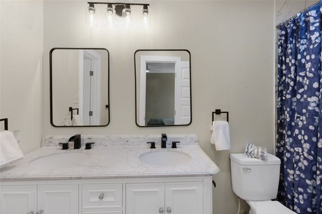 908 Red Oak Street, Azle, TX 76020