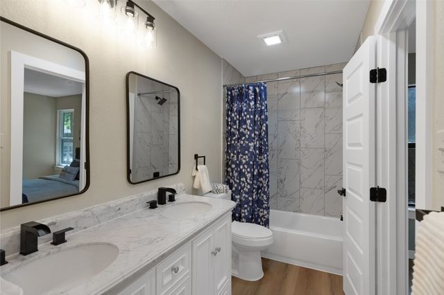 908 Red Oak Street, Azle, TX 76020