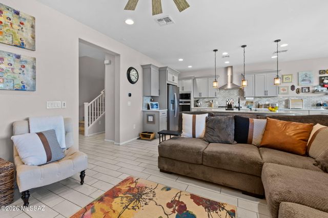 9789 E Miller Peak Trail, Tucson, AZ 85747