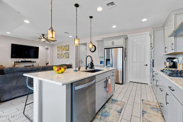 9789 E Miller Peak Trail, Tucson, AZ 85747