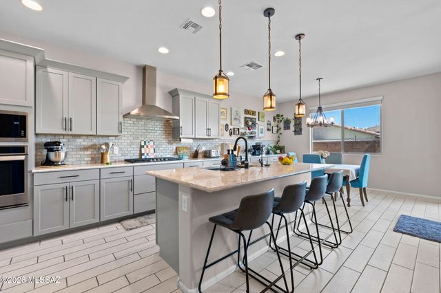 9789 E Miller Peak Trail, Tucson, AZ 85747