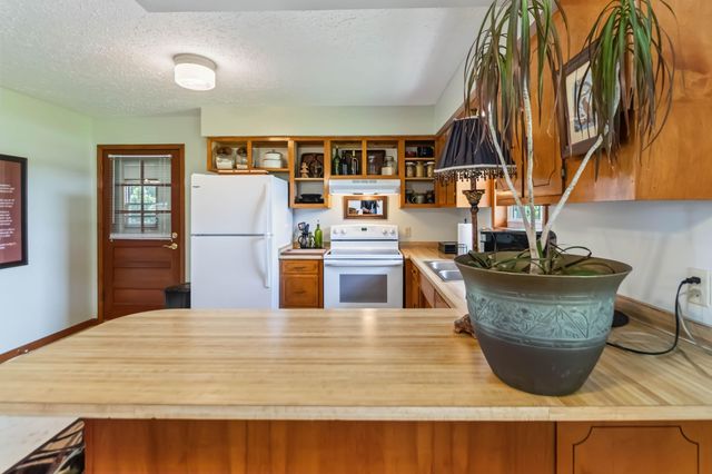 1231 U.S. 127, Russell Springs, KY 42642