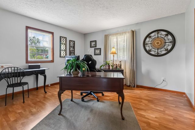 1231 U.S. 127, Russell Springs, KY 42642