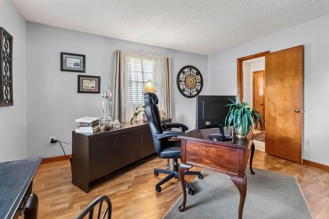 1231 U.S. 127, Russell Springs, KY 42642