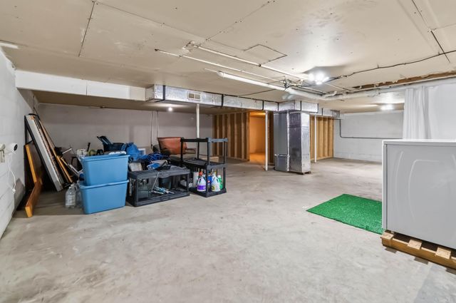 1231 U.S. 127, Russell Springs, KY 42642
