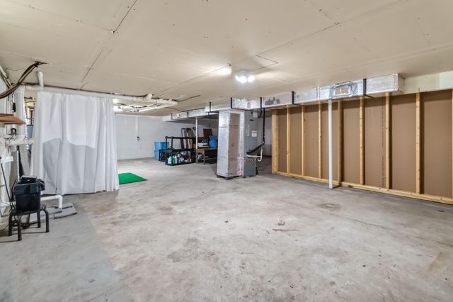 1231 U.S. 127, Russell Springs, KY 42642