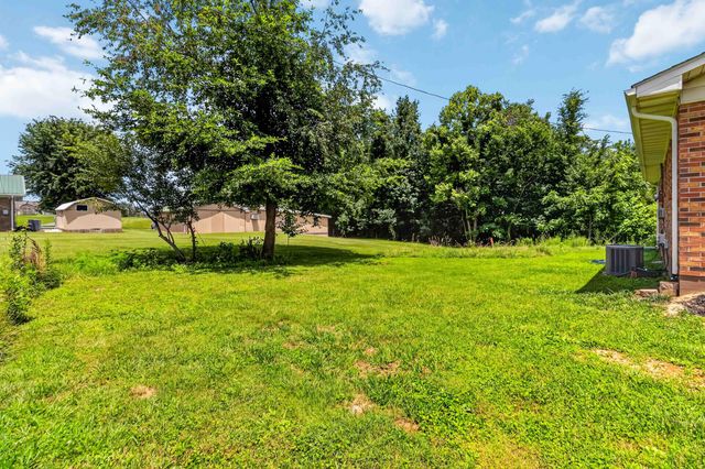 1231 U.S. 127, Russell Springs, KY 42642