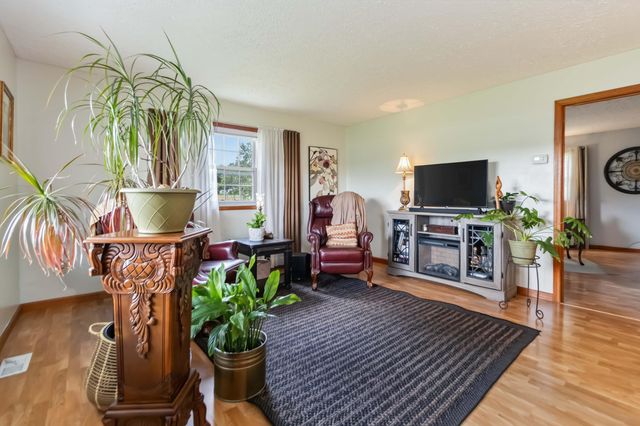 1231 U.S. 127, Russell Springs, KY 42642