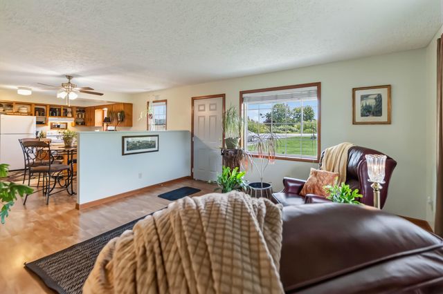 1231 U.S. 127, Russell Springs, KY 42642