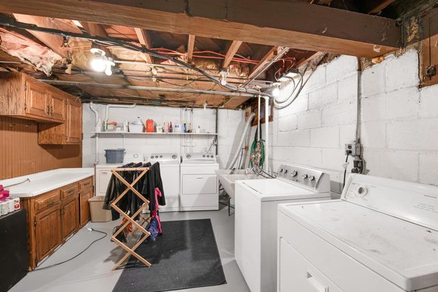 6326 W Wells STREET, Wauwatosa, WI 53213