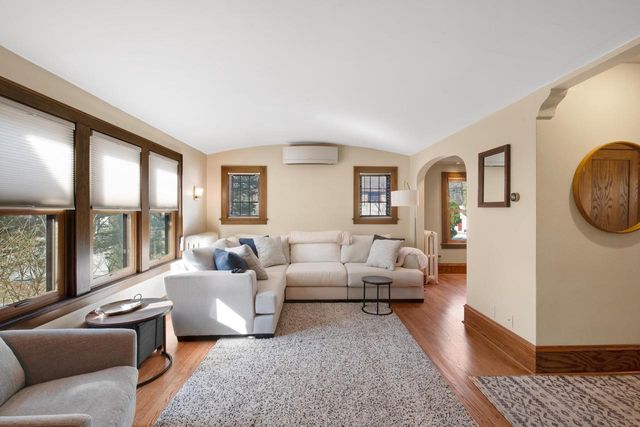 6326 W Wells STREET, Wauwatosa, WI 53213
