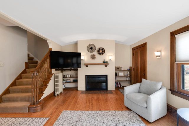 6326 W Wells STREET, Wauwatosa, WI 53213