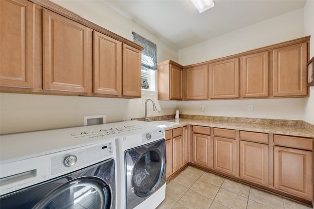 11532 Southerland Drive, Denton, TX 76207