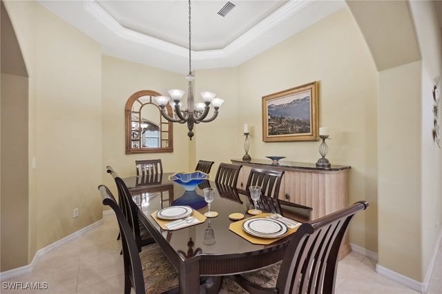 10748 Fieldfair DR, Naples, FL 34119