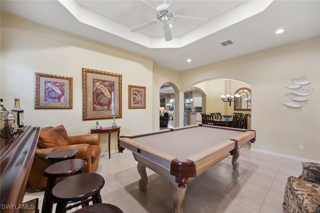 10748 Fieldfair DR, Naples, FL 34119