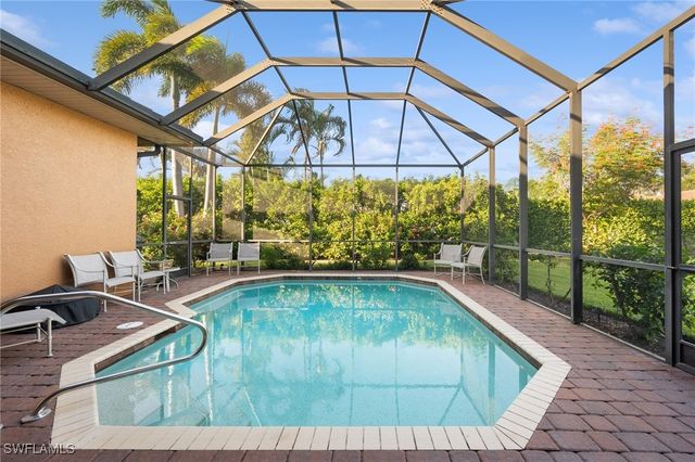 10748 Fieldfair DR, Naples, FL 34119