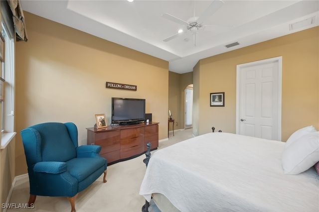 10748 Fieldfair DR, Naples, FL 34119