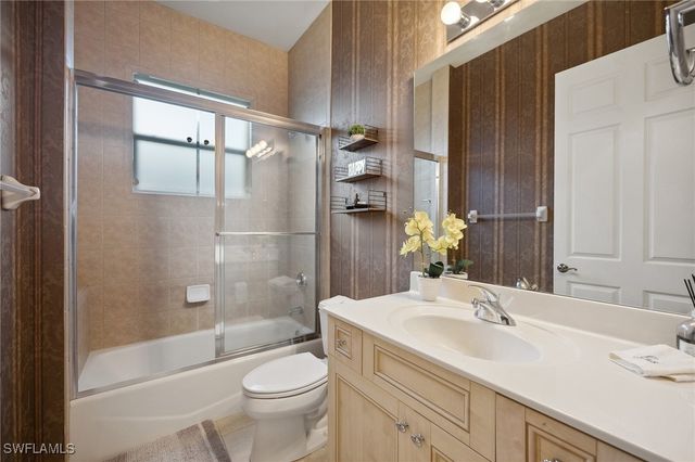 10748 Fieldfair DR, Naples, FL 34119