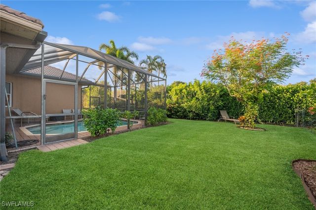 10748 Fieldfair DR, Naples, FL 34119