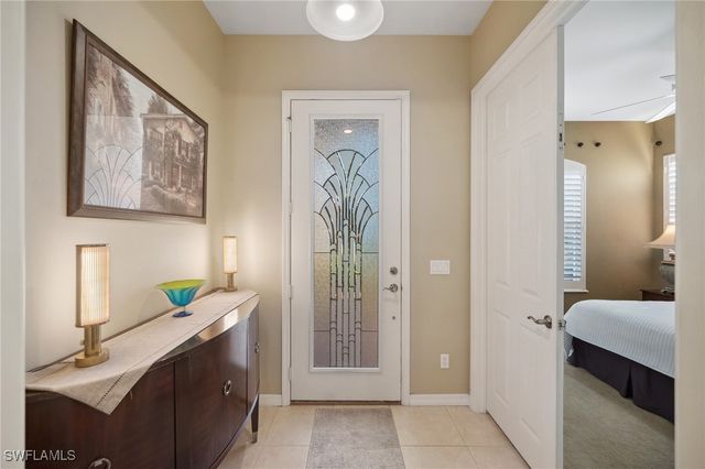 10748 Fieldfair DR, Naples, FL 34119